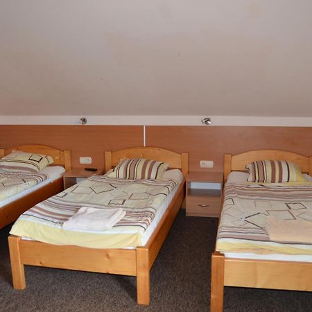 Lesny Zakatek Bed & Breakfast Smardzewice Exterior foto